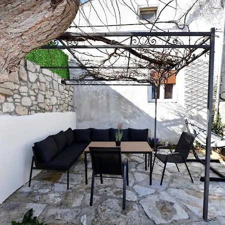 House Vento With Private Backyard Дом отдыха *