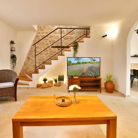 House Vento With Private Backyard